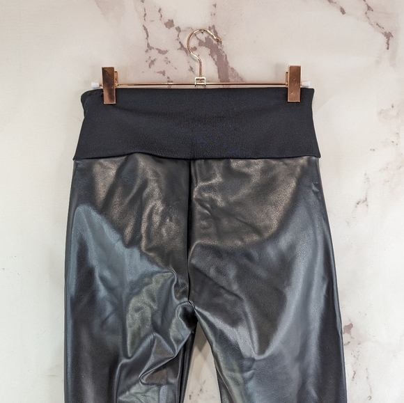 Spanx Leggings Womens Small Faux Vegan Leather Black High Rise Crop Ankle Assets - Picture 7 of 14